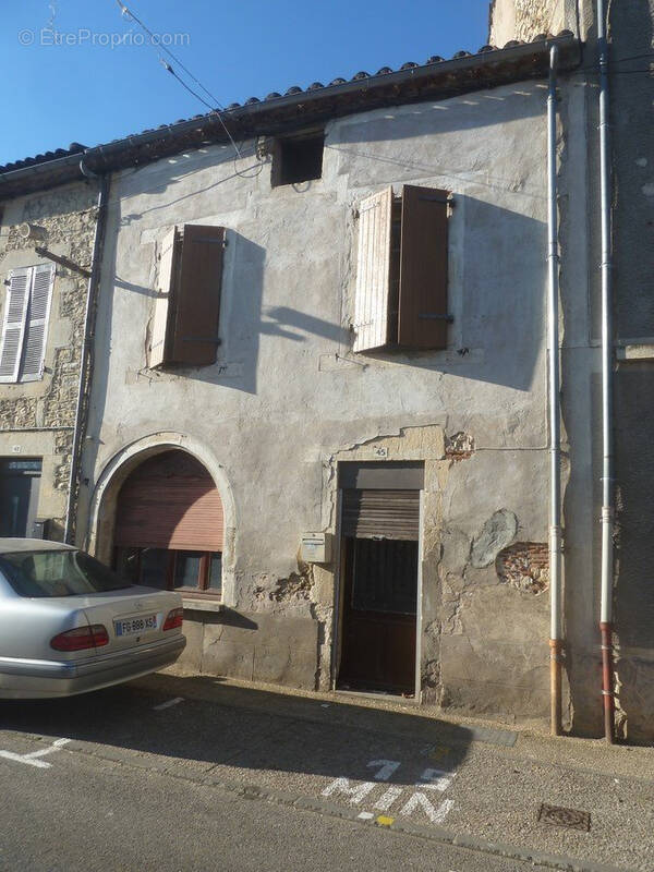 Maison à PUY-L&#039;EVEQUE