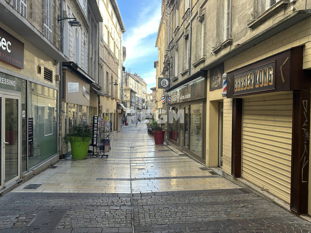 Commerce à AVIGNON