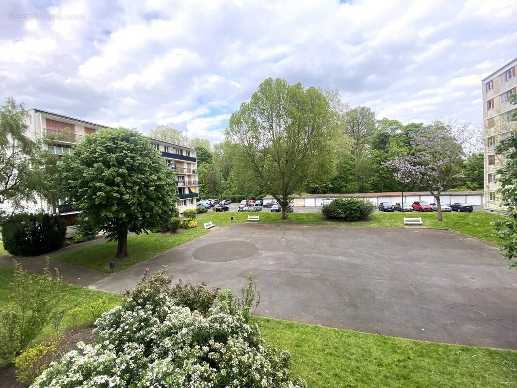 Appartement à EPINAY-SUR-SEINE