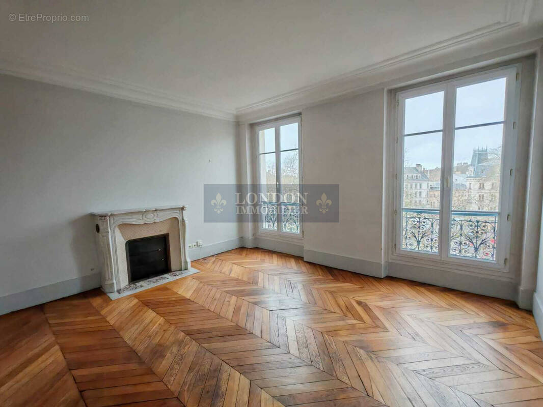 Appartement à VERSAILLES