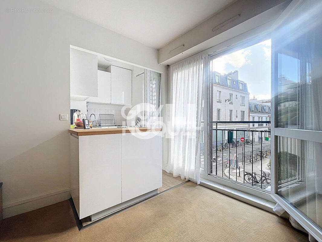 Appartement à PARIS-11E