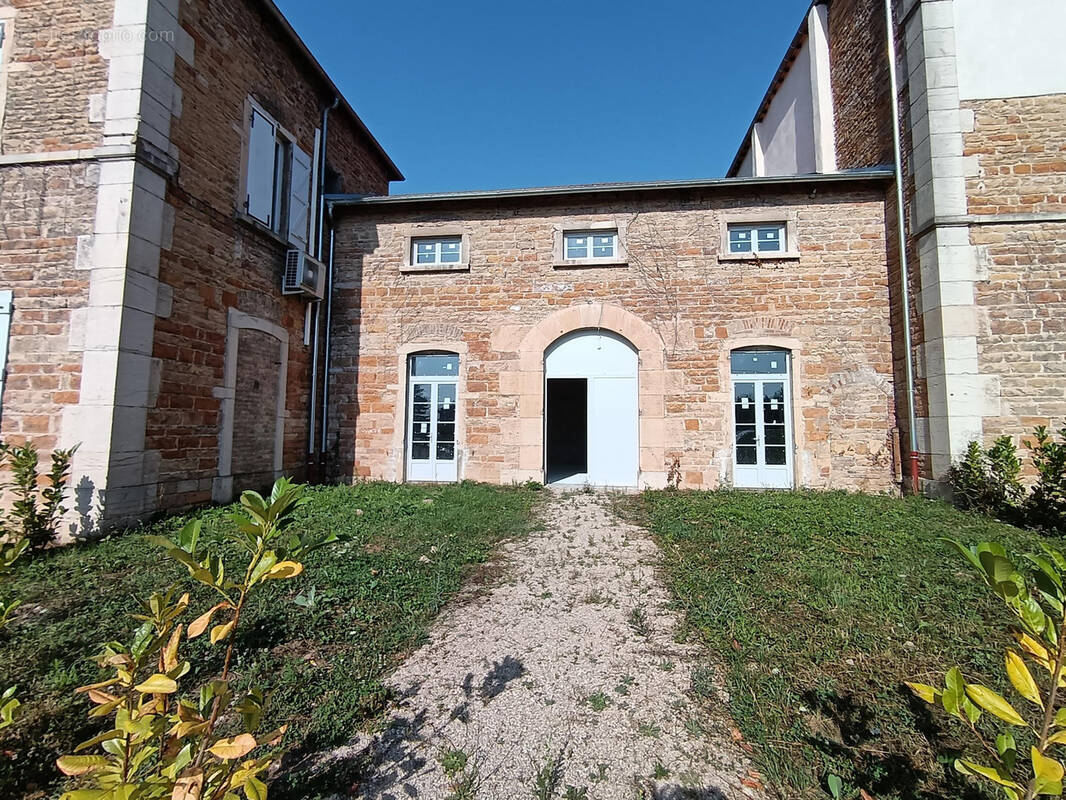 Appartement à CRECHES-SUR-SAONE