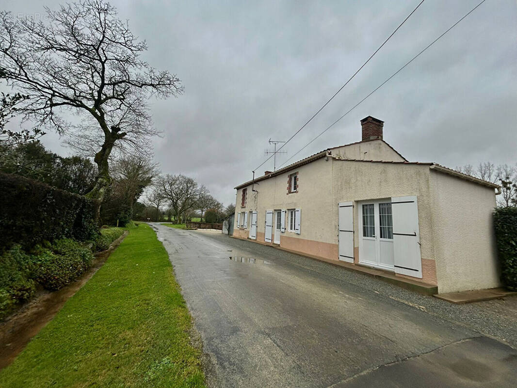 Maison à AUBIGNY