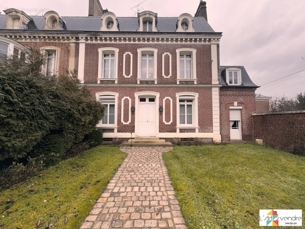 Maison à BEAUVAIS