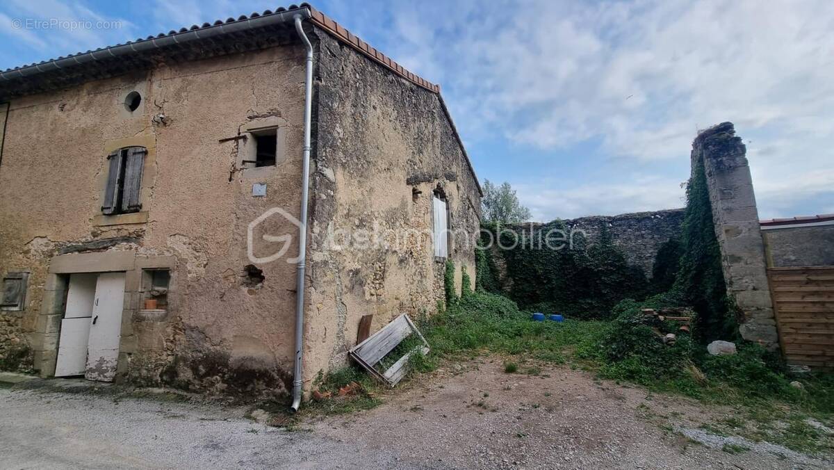 Appartement à LABRUGUIERE