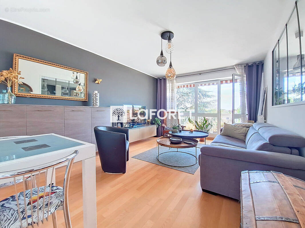 Appartement à VERNEUIL-SUR-SEINE