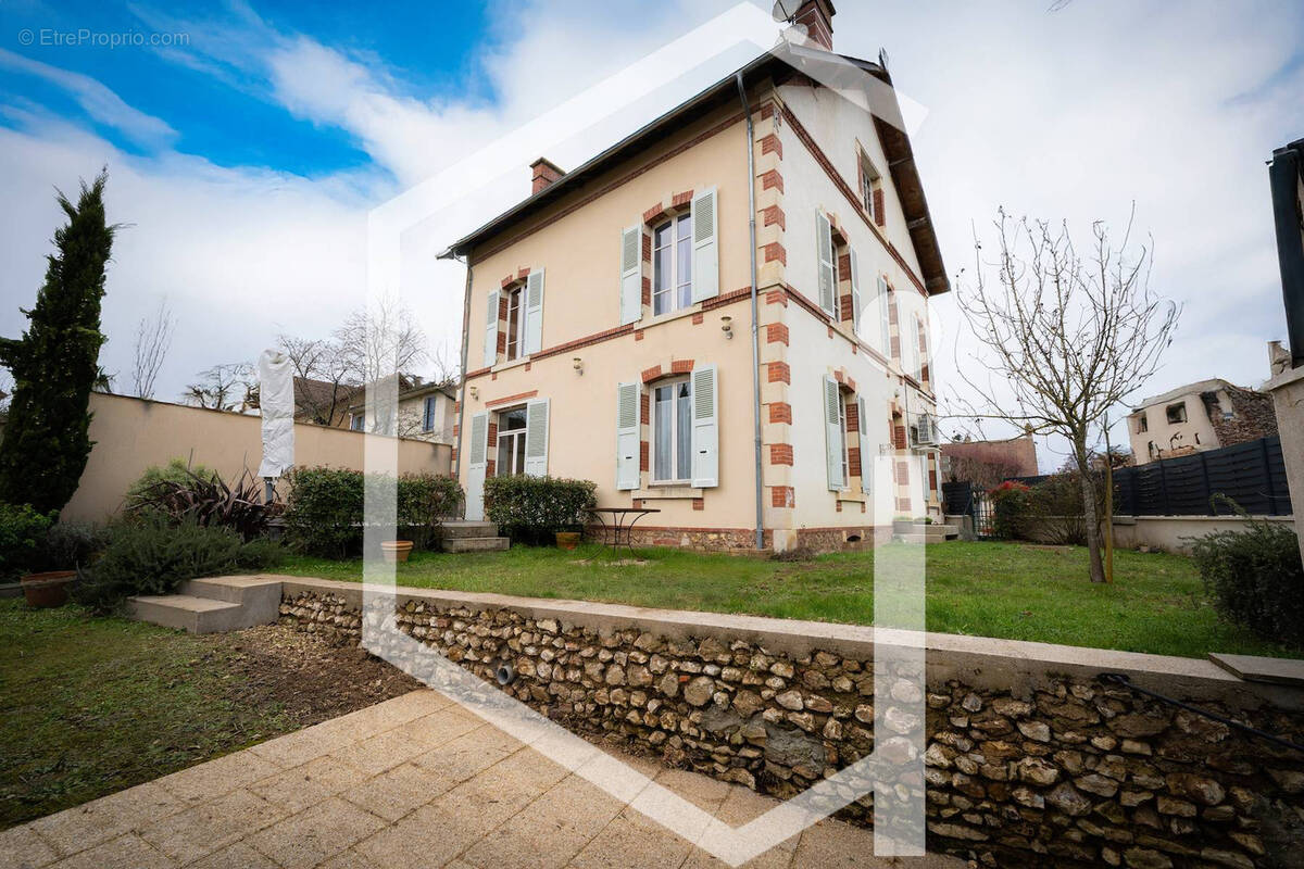 Maison à SAVIGNY-EN-SANCERRE