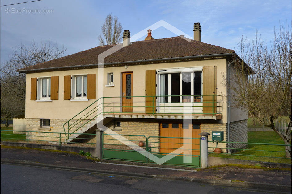 Maison à COSNE-COURS-SUR-LOIRE