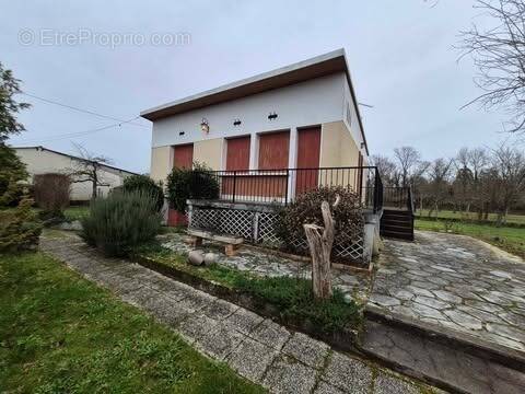 Maison à MEHUN-SUR-YEVRE