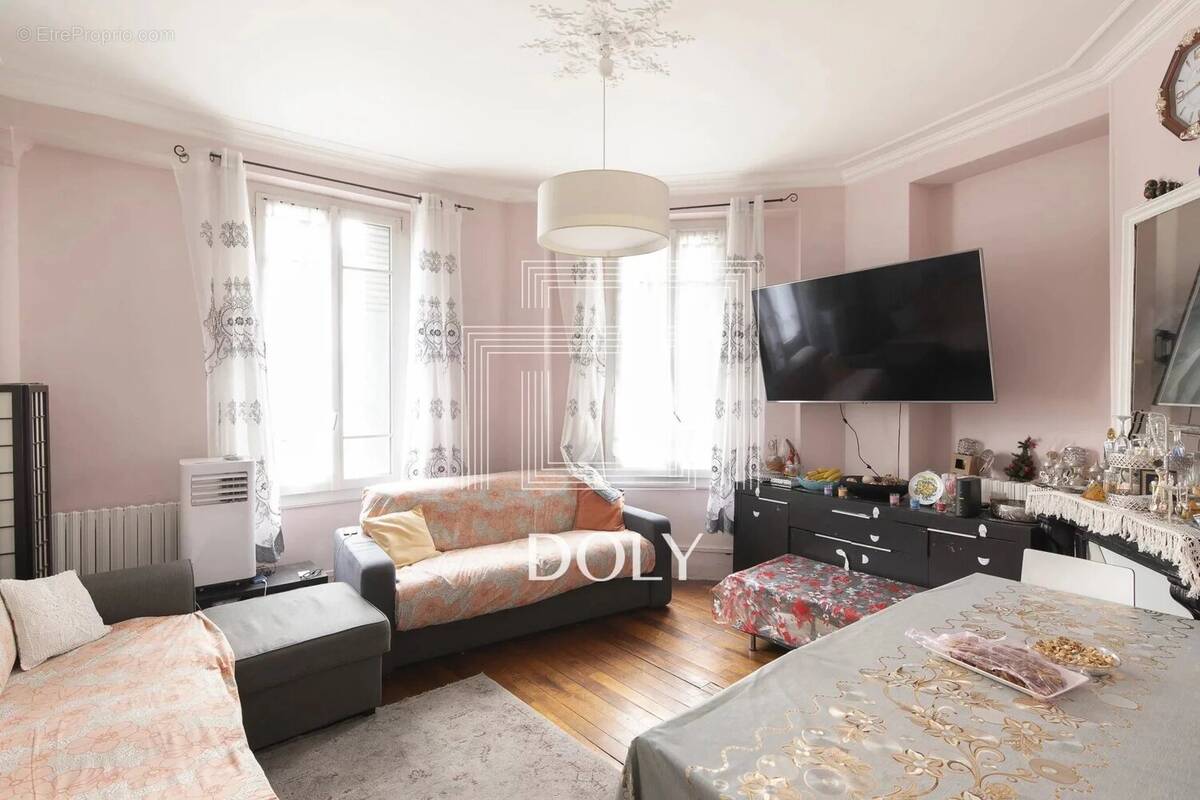 Appartement à NANTERRE