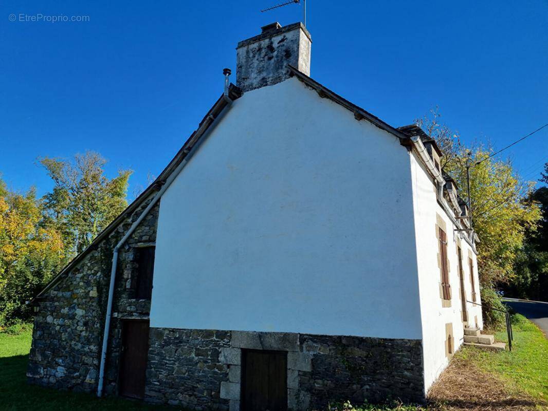 Maison à MUR-DE-BRETAGNE