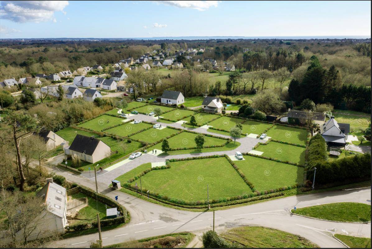 Terrain à CLOHARS-CARNOET