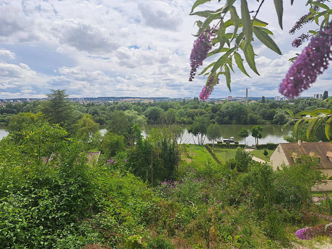 Terrain à LIMAY