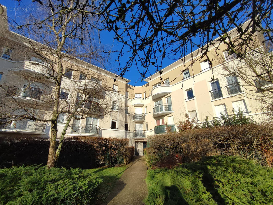 Appartement à MOISSY-CRAMAYEL