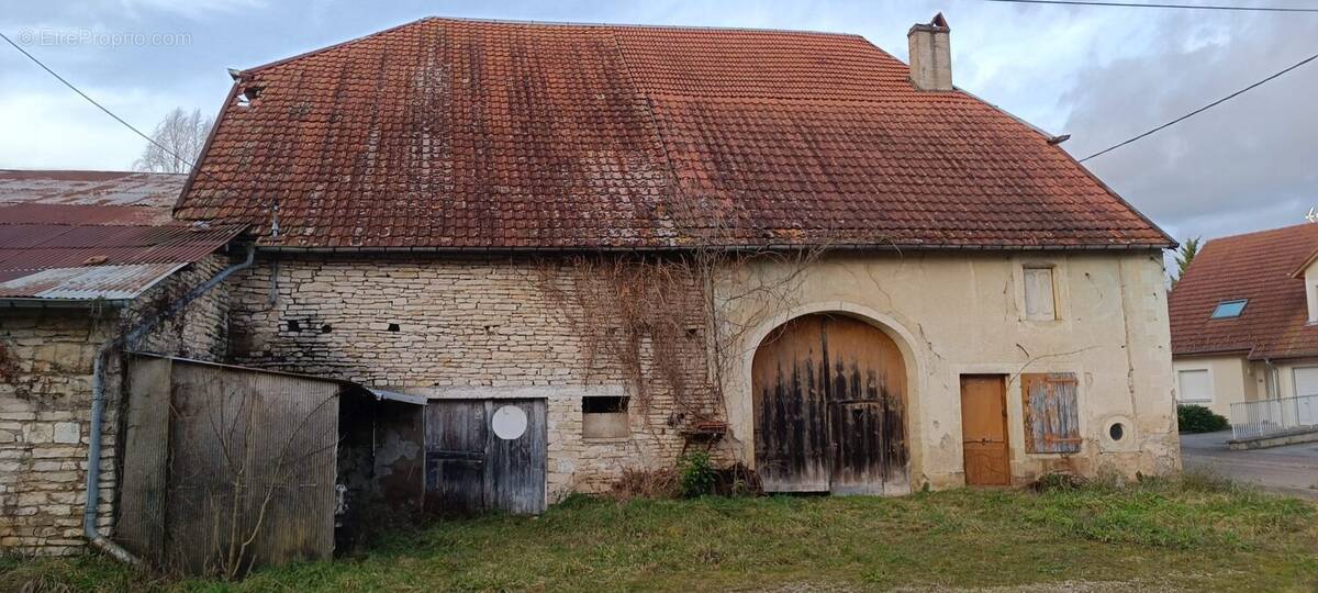 Maison à MARNAY