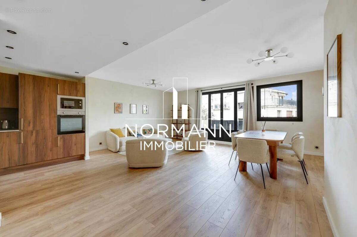 Appartement à NEUILLY-SUR-SEINE