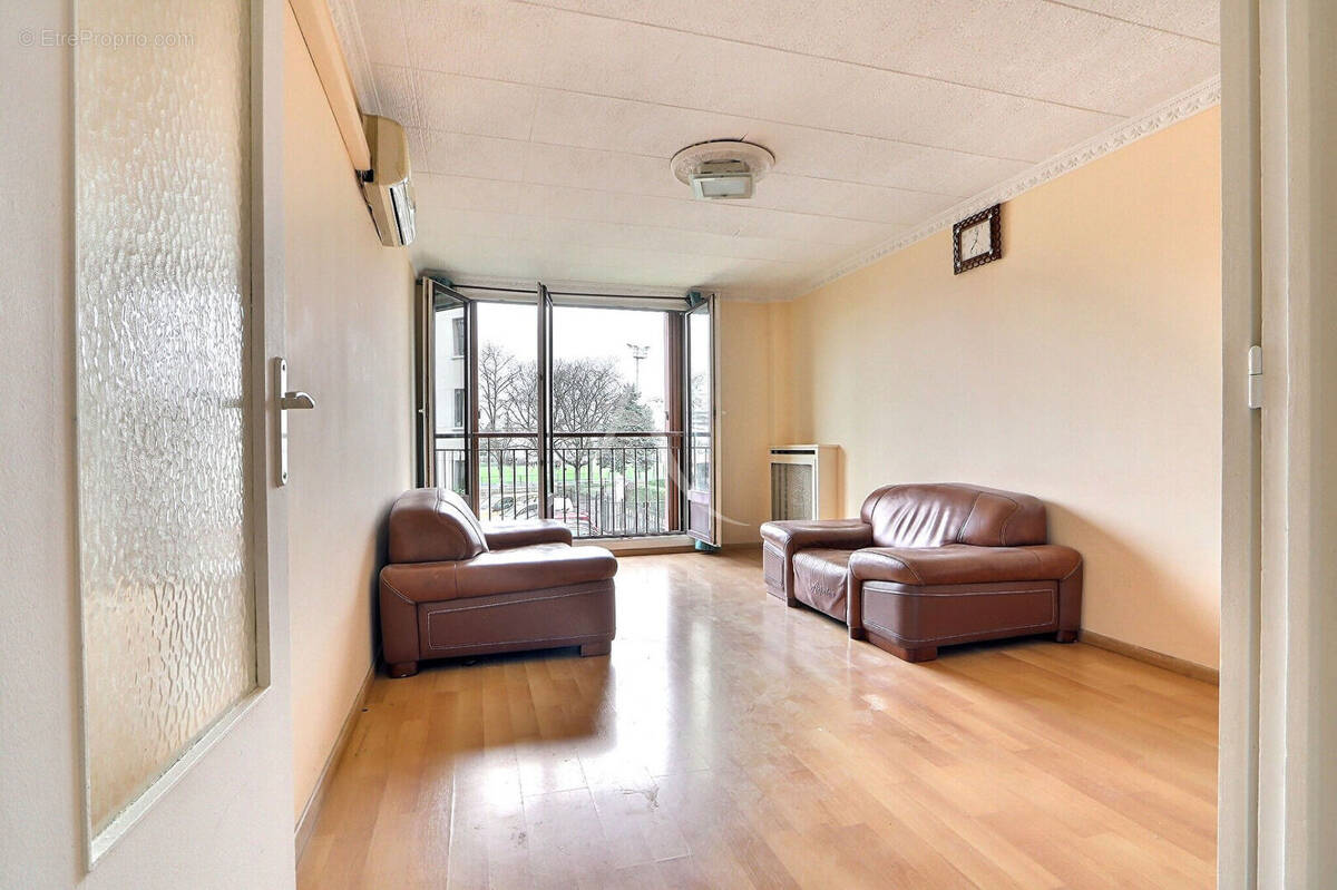 Appartement à AUBERVILLIERS