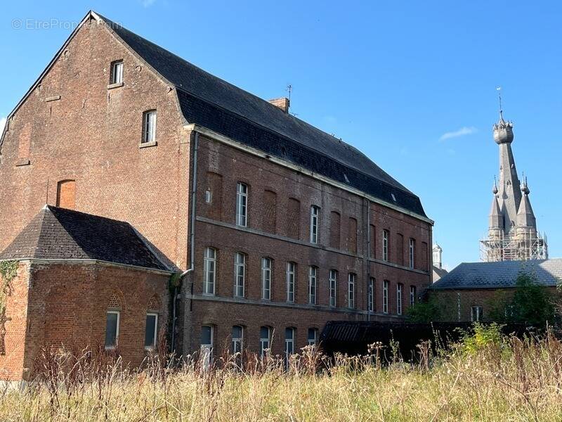 Maison à SOLRE-LE-CHATEAU