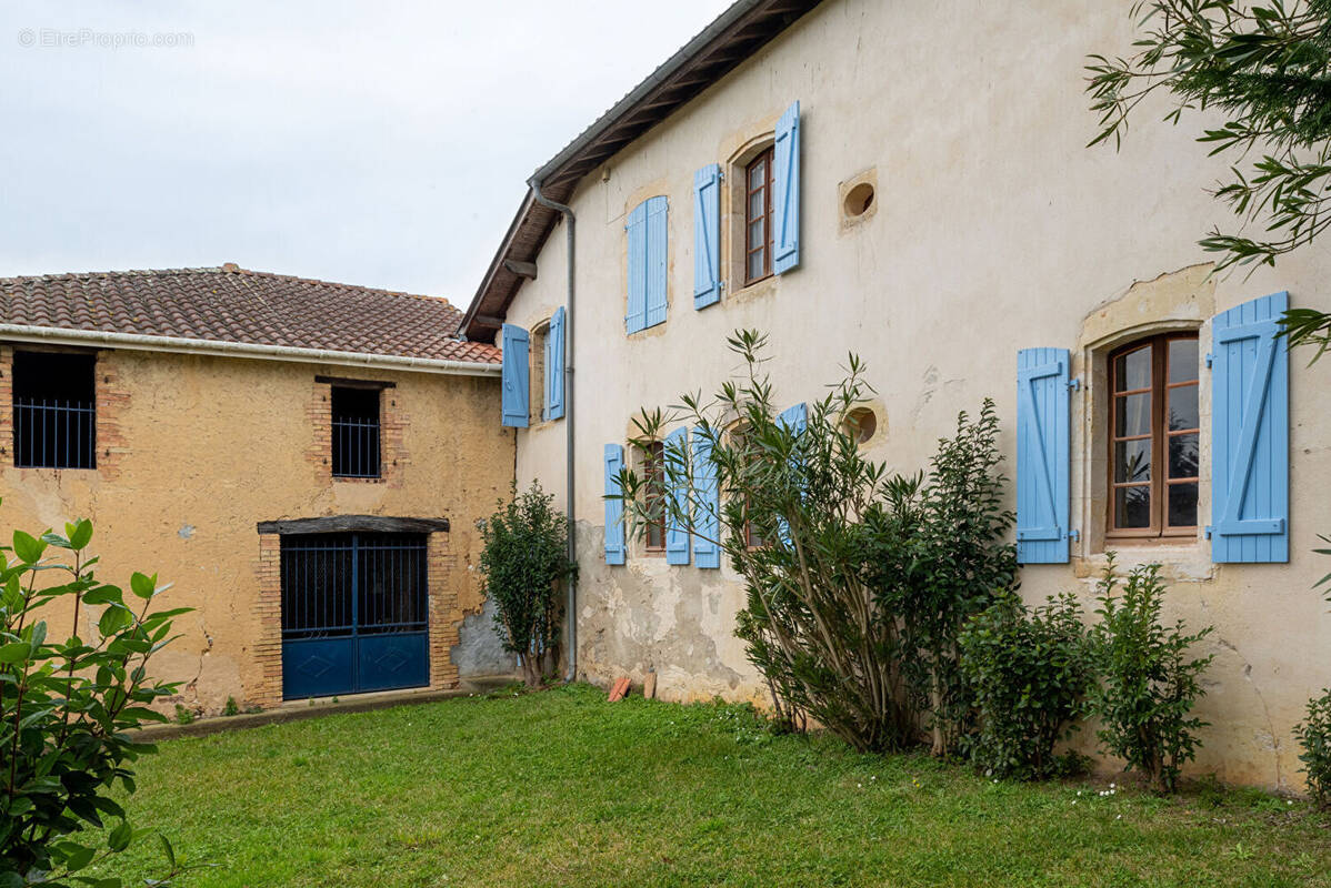 Maison à AMOU