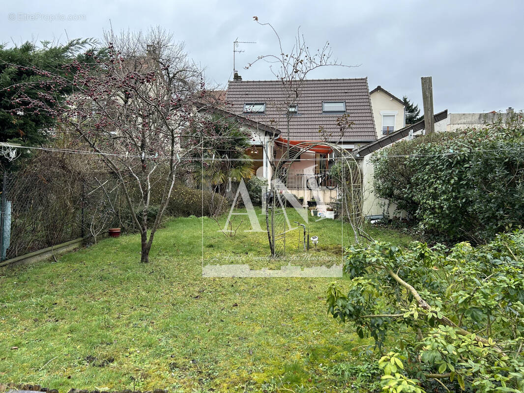 Maison à NANTERRE