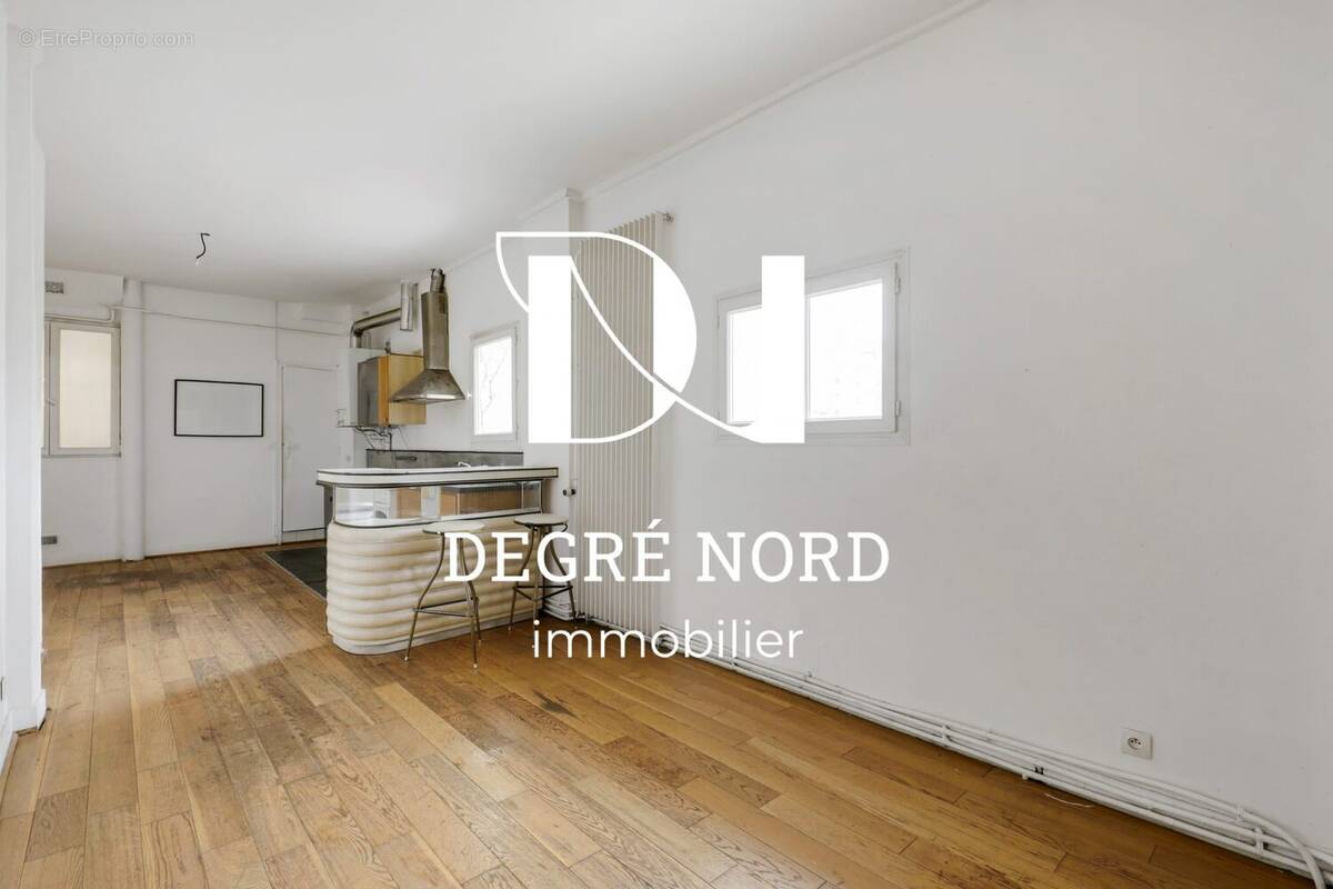 Appartement à PARIS-18E