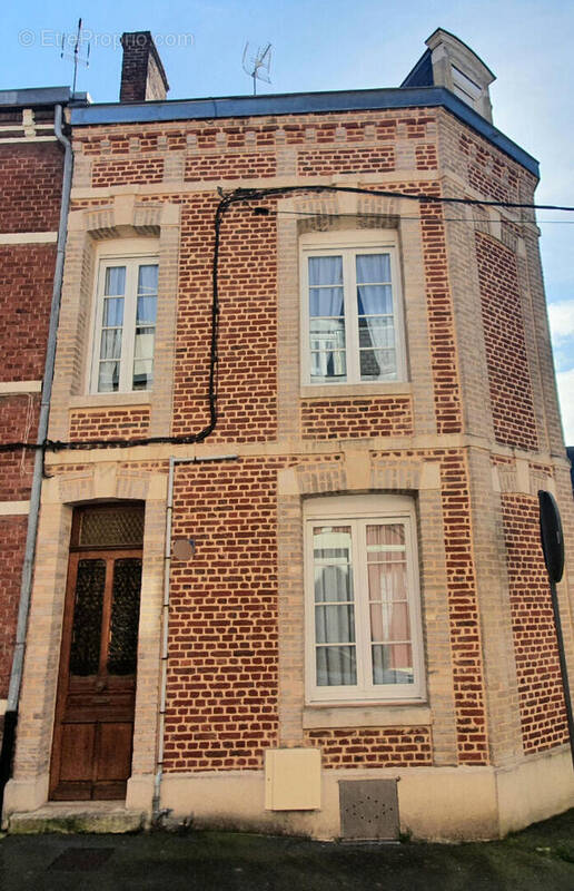 Maison à SAINT-QUENTIN