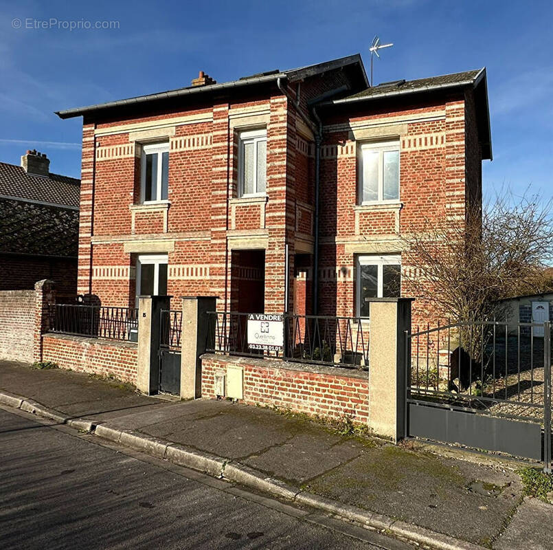 Maison à SAINT-QUENTIN