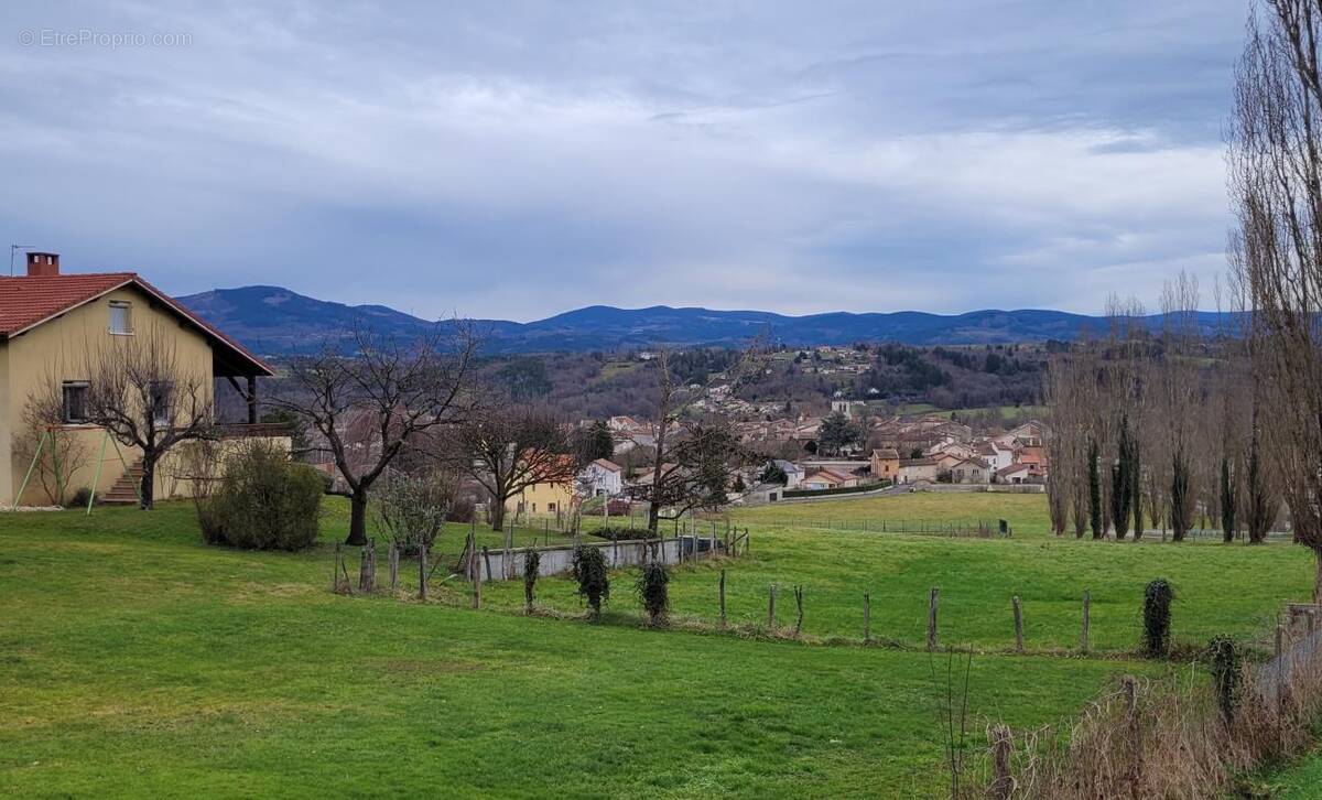 Terrain à COURPIERE