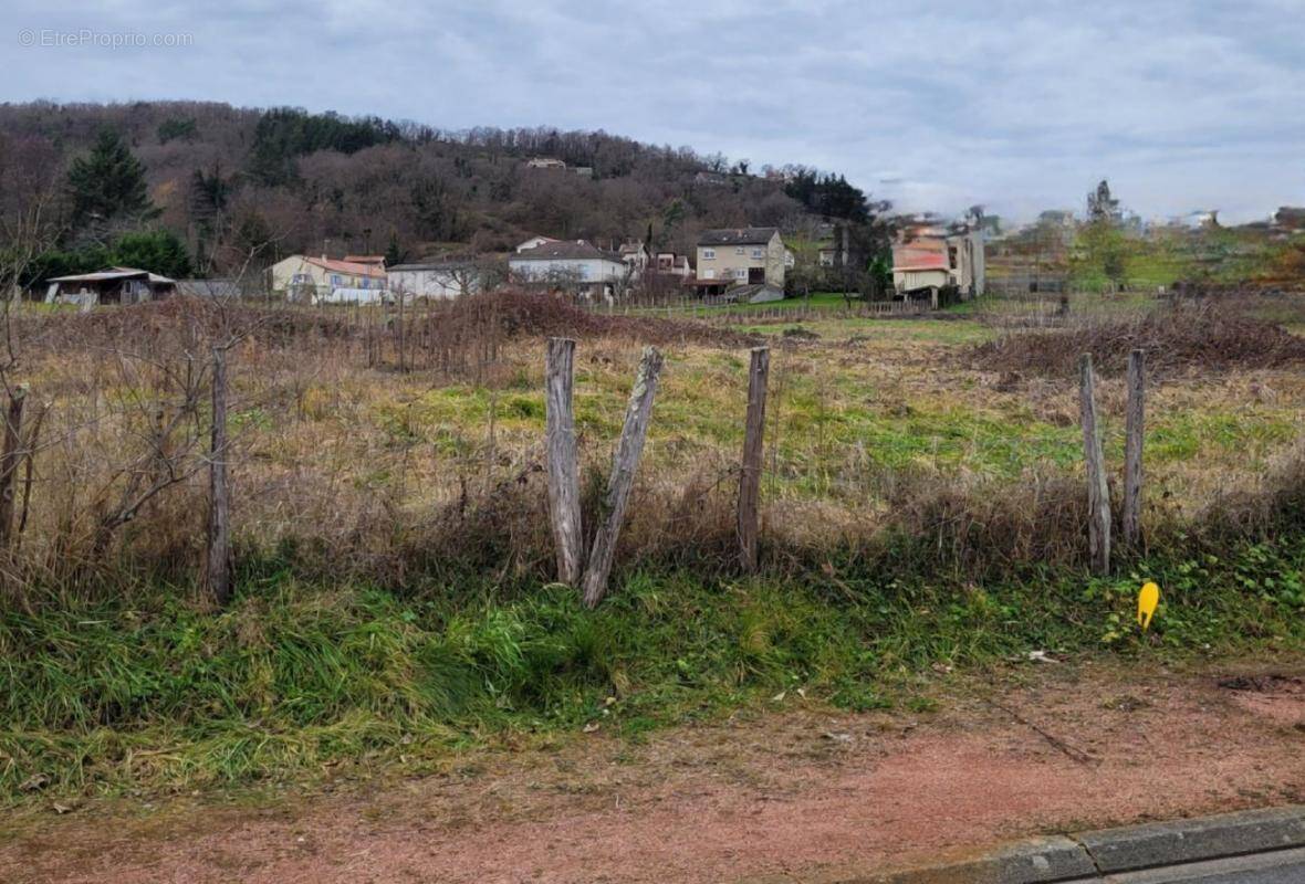 Terrain à COURPIERE