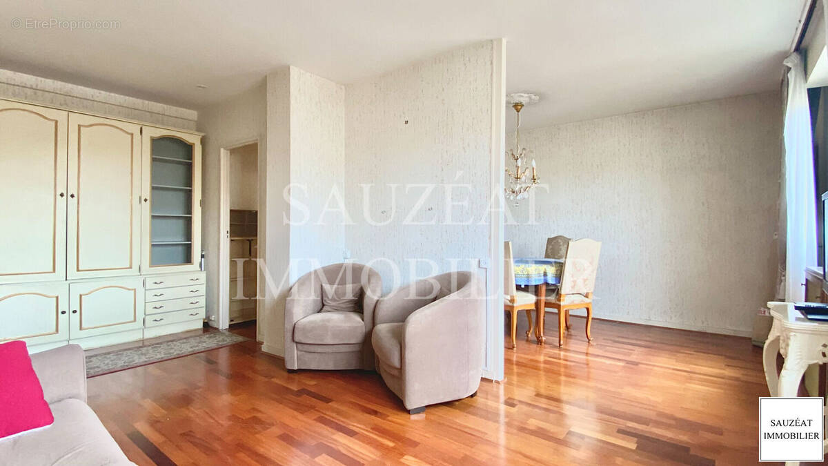 Appartement à MONTROUGE