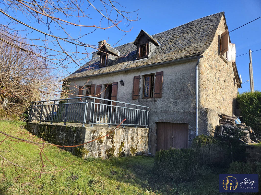 Maison à CHAMPAGNAC