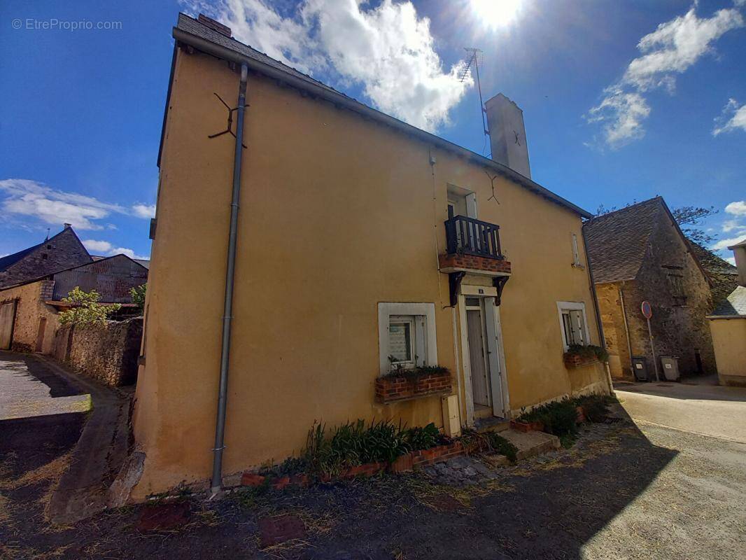 Maison à AUVERS-LE-HAMON