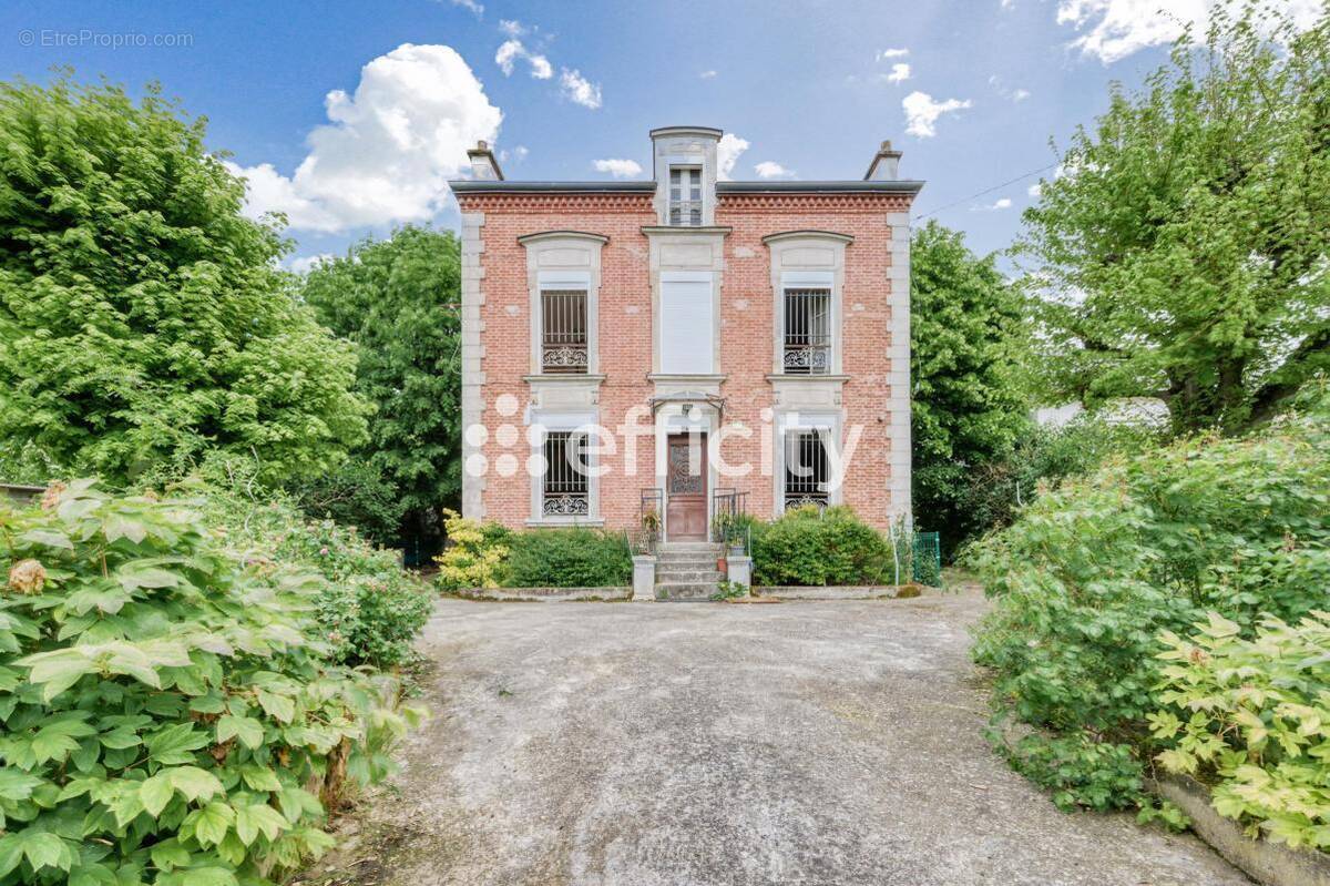 Maison à YERRES