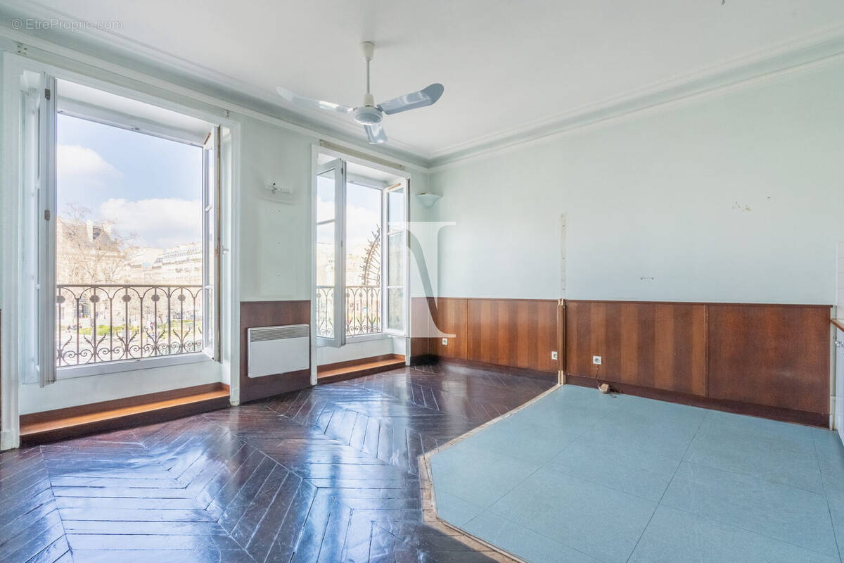 Salon - Appartement à PARIS-11E