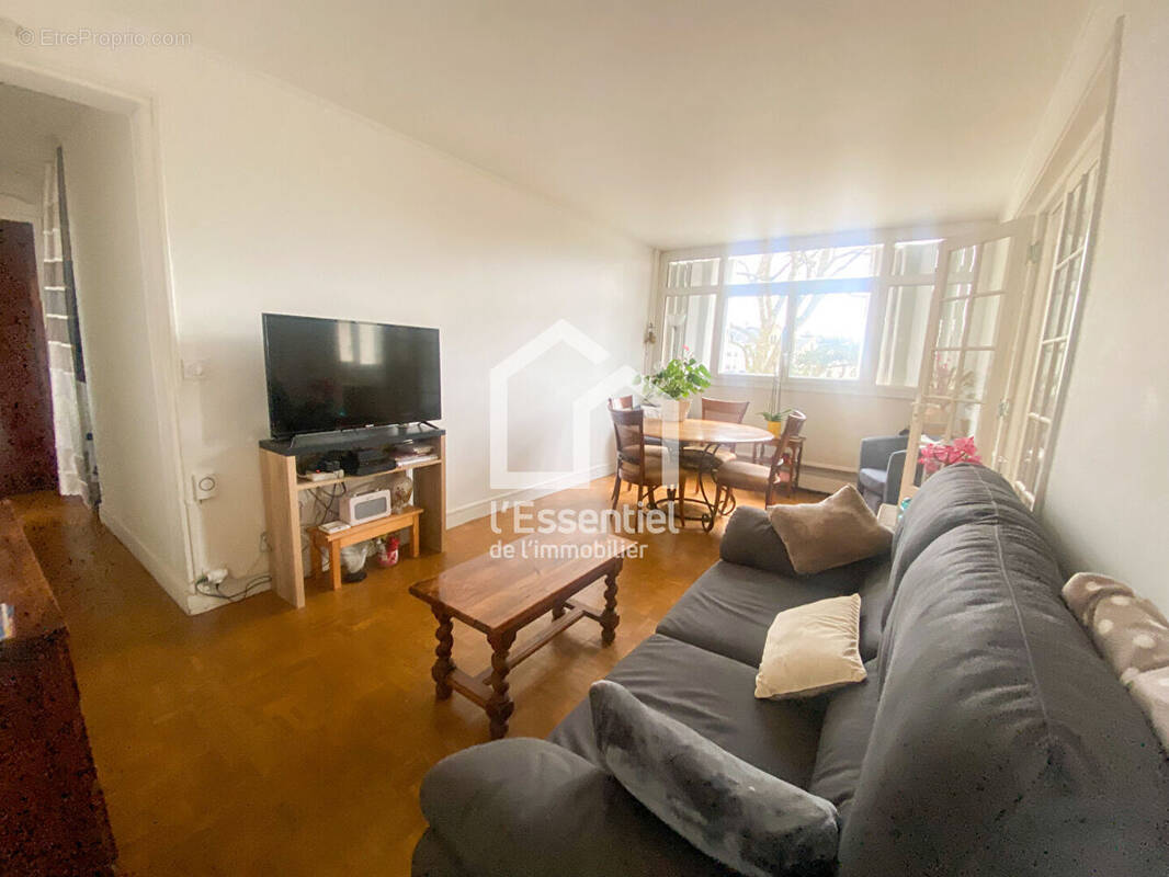 Appartement à VERNEUIL-SUR-SEINE