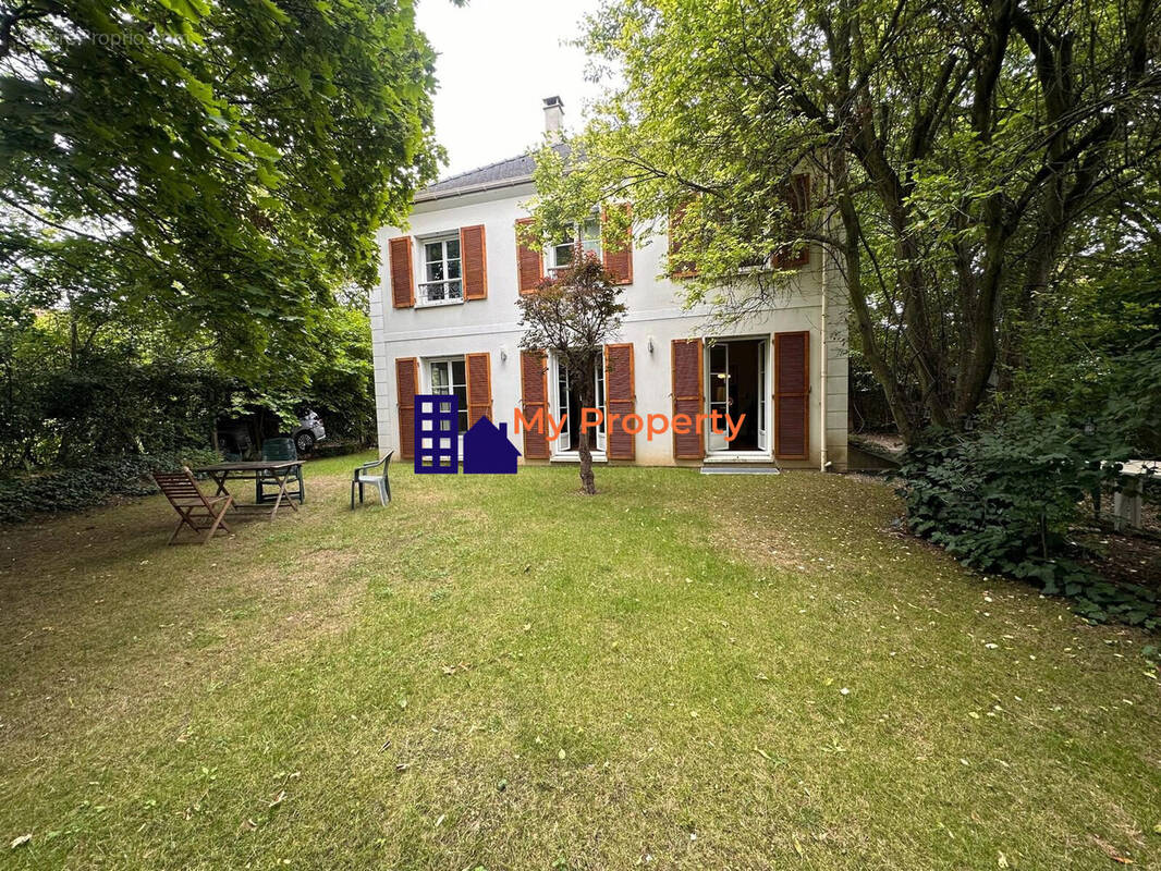 Maison à HOUILLES