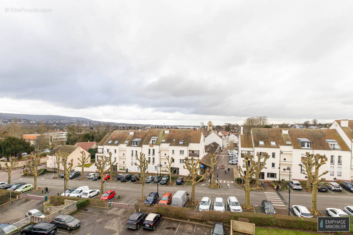 Appartement à VERNEUIL-SUR-SEINE