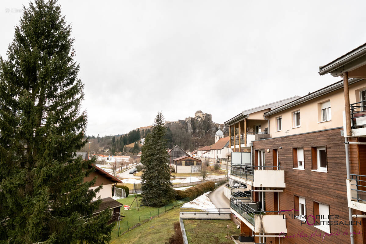 Appartement à LA CLUSE-ET-MIJOUX