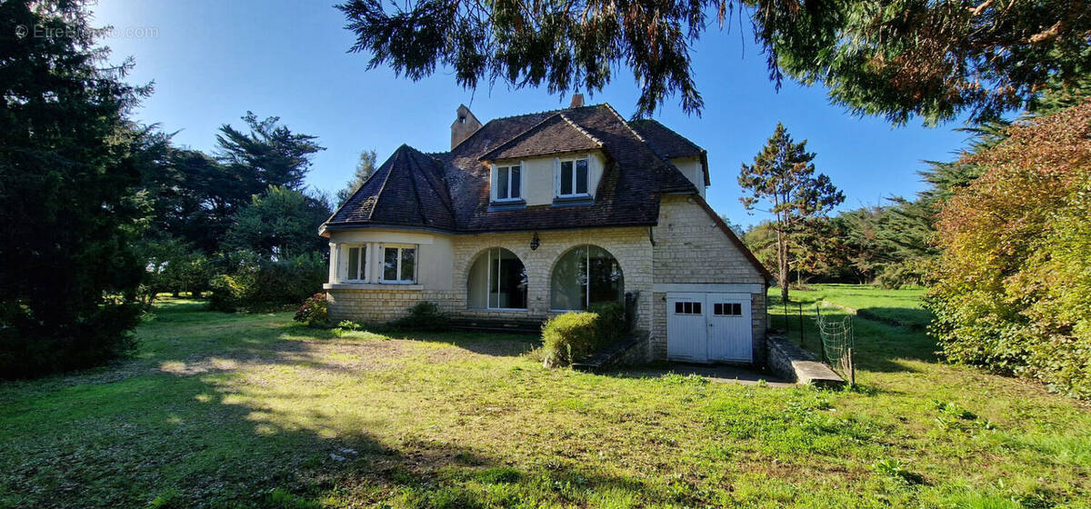 Maison à NEONS-SUR-CREUSE