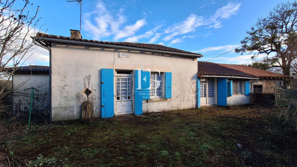 Maison à SAINT-LAURENT-DE-CERIS