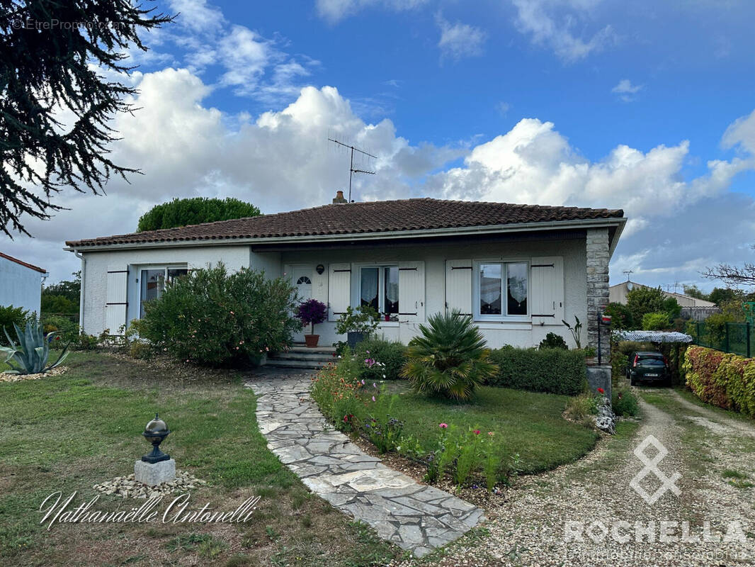 Maison à SAINT-JULIEN-DE-L&#039;ESCAP