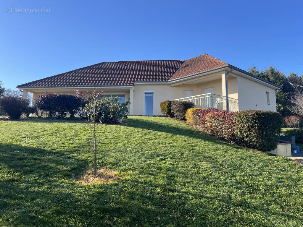 Maison à CHABRIGNAC