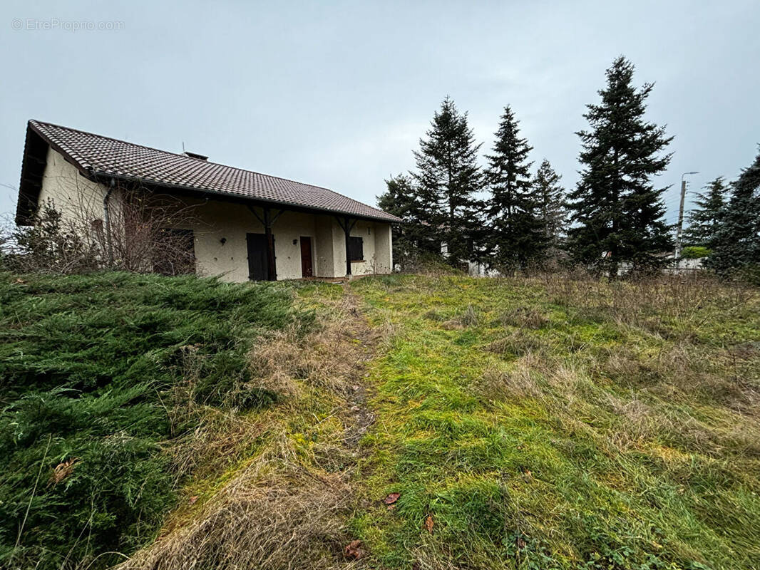 Maison à SAINT-JUST-SAINT-RAMBERT