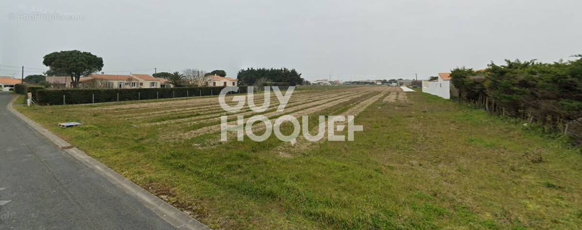 Terrain à SAINT-DENIS-D&#039;OLERON