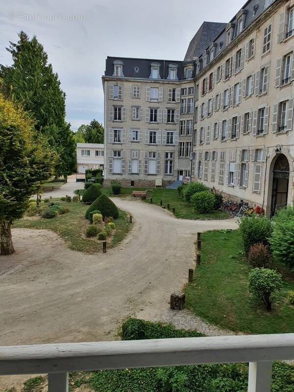 Appartement à VITTEL