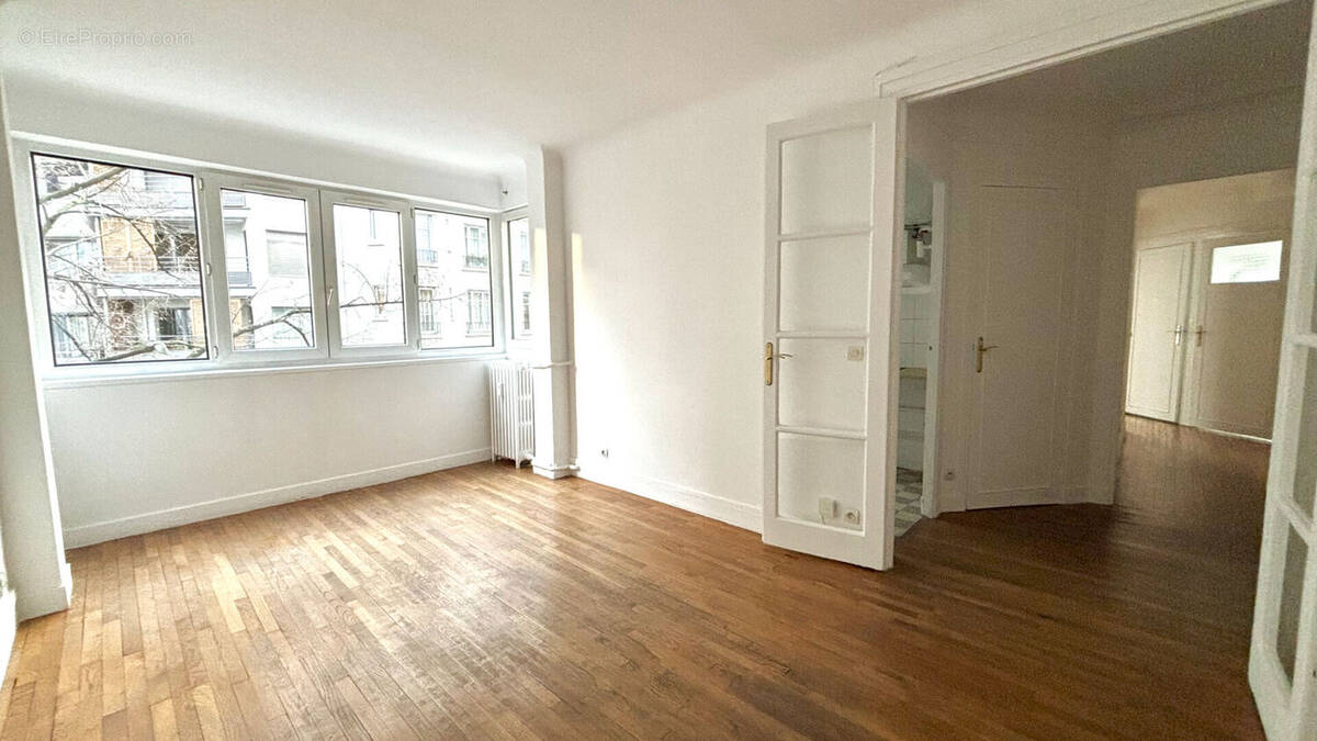 Appartement à PARIS-20E