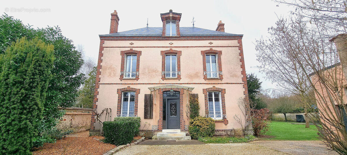 Maison à MAINTENON