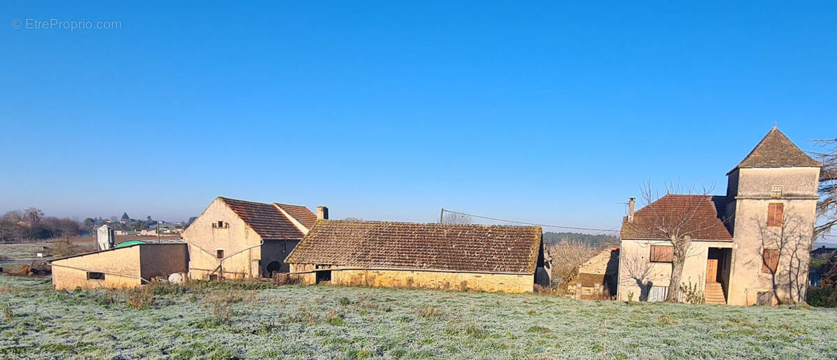 Maison à PUY-L&#039;EVEQUE