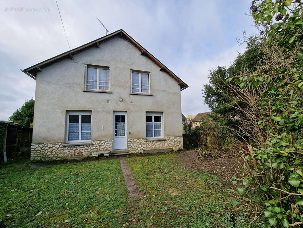 Maison à TOURNON-SAINT-MARTIN