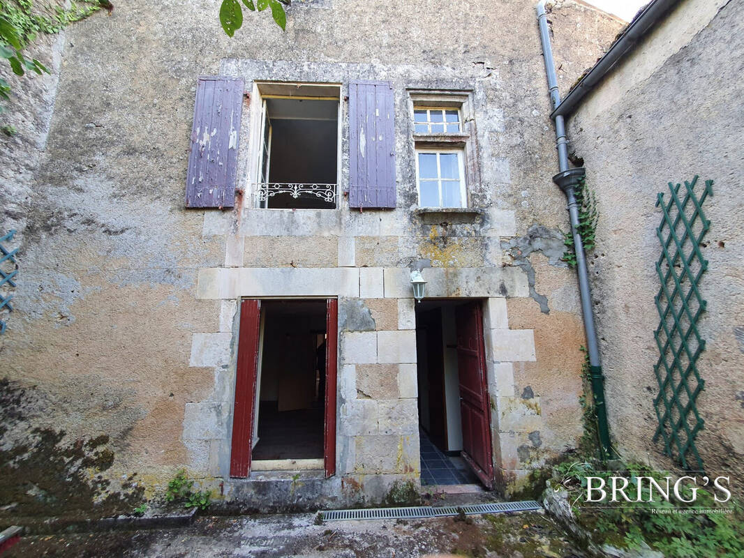 Maison à BENASSAY